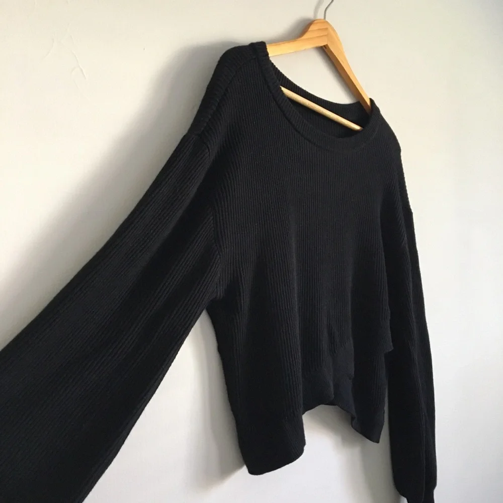 lululemon | black knit crop sweater, so comfy! - Picture 5 of 12